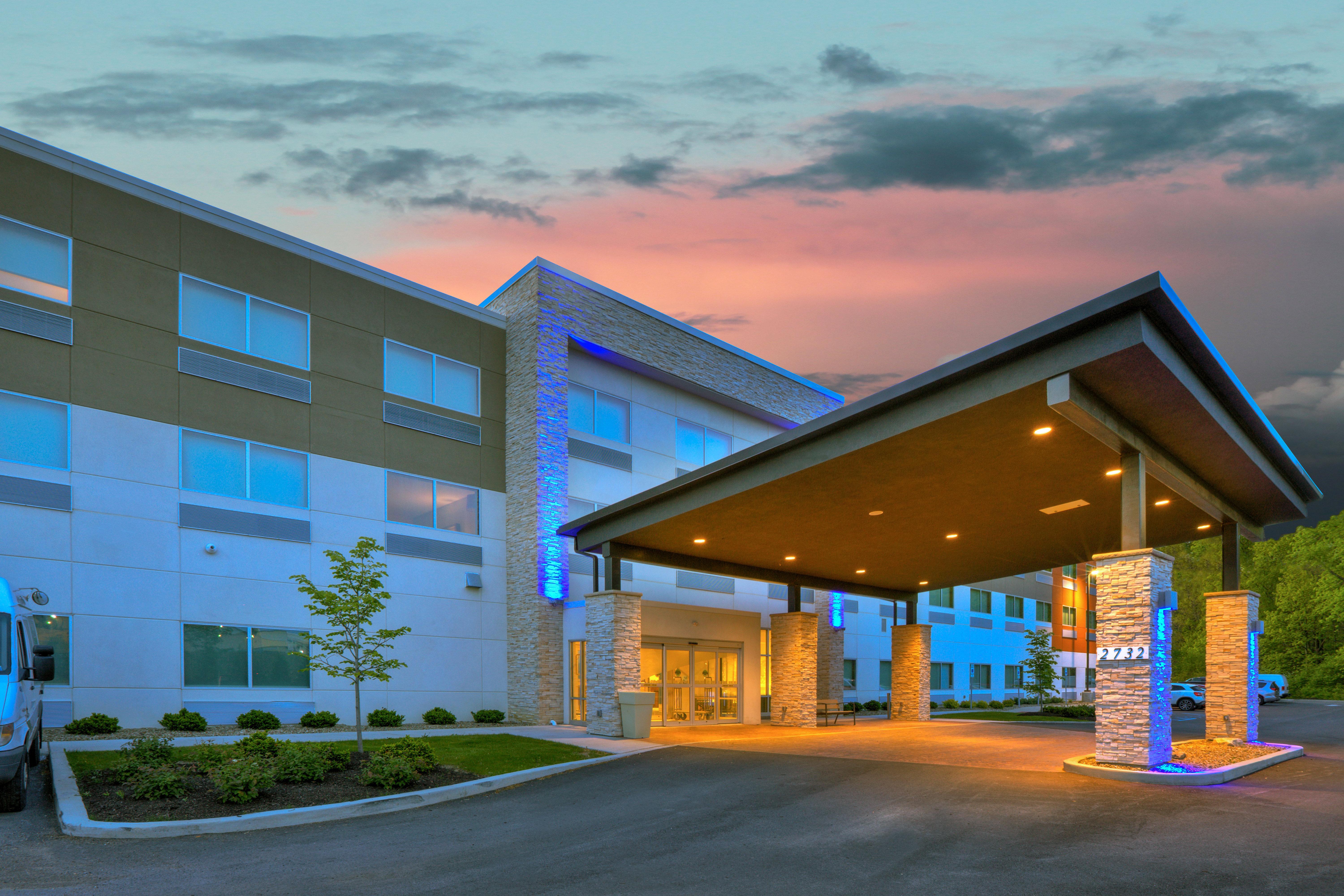 Holiday Inn Express & Suites New Castle By Ihg Exterior photo