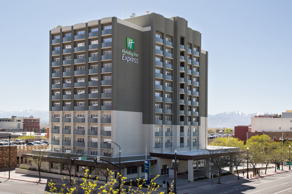 Holiday Inn Express & Suites New Castle By Ihg Exterior photo